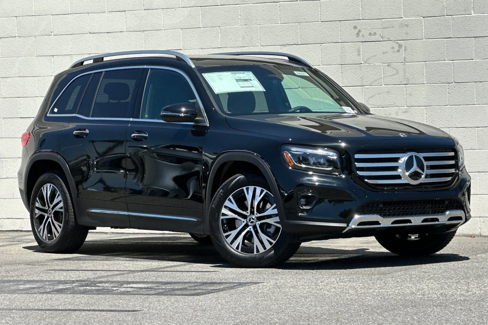 New 2026 Black Mercedes-Benz GLB 250 image 2