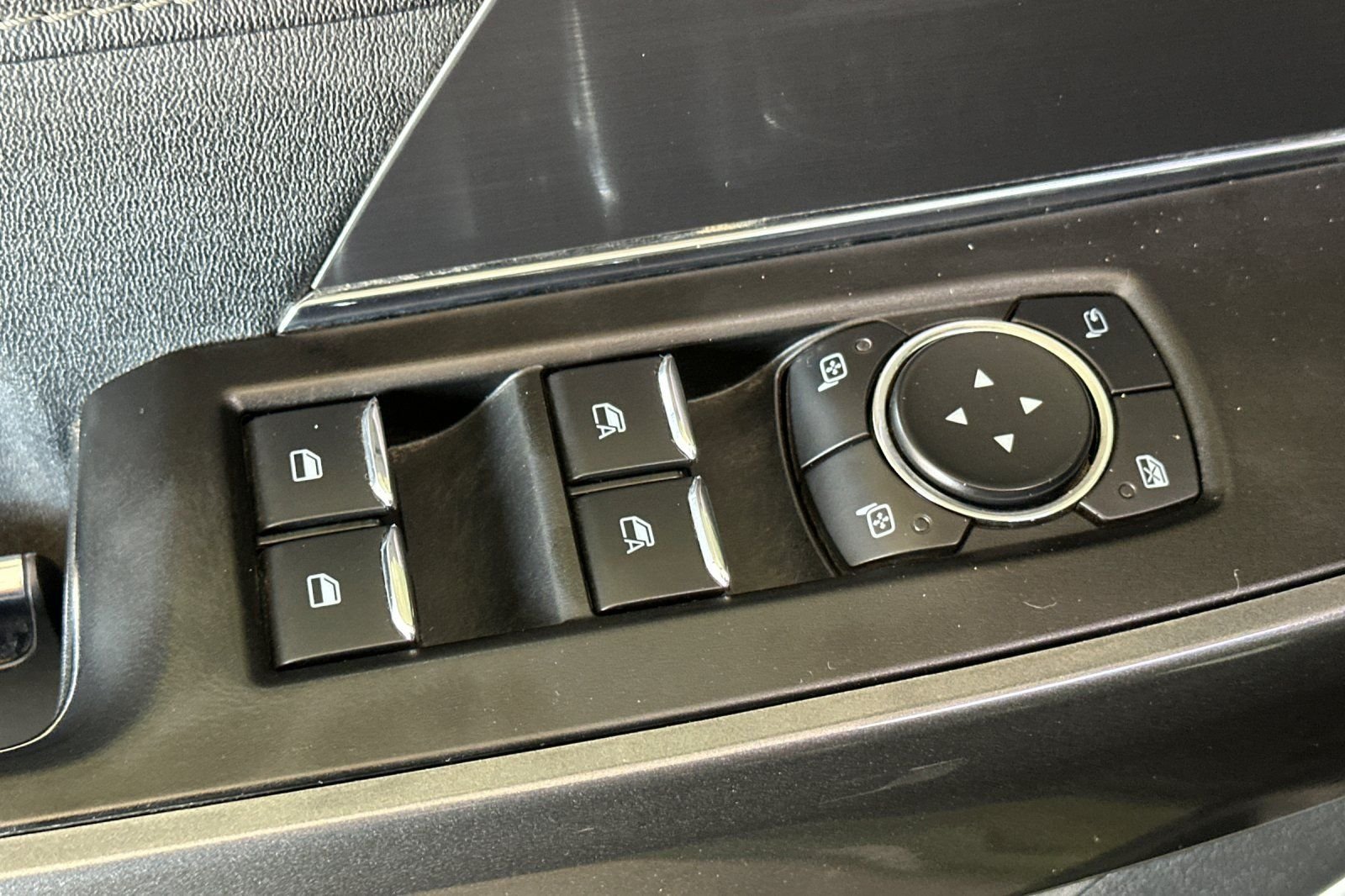 Used 2022 Black Ford Lariat image 11