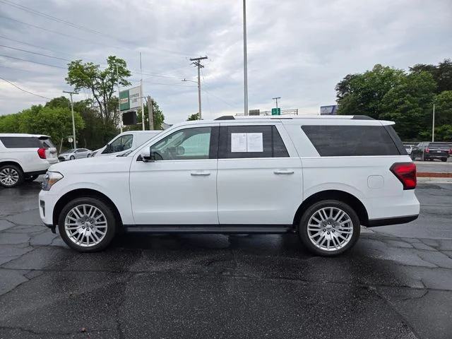Used 2024 White Ford Limited image 4