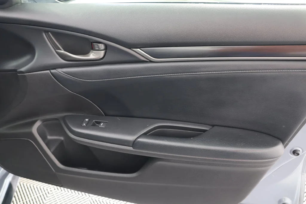 Used 2020  Honda Sport Touring image 29