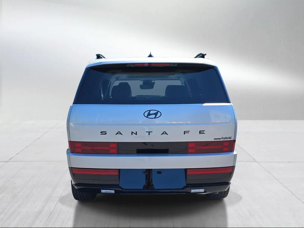 Used 2025 Shimmering Silver Hyundai Calligraphy image 4