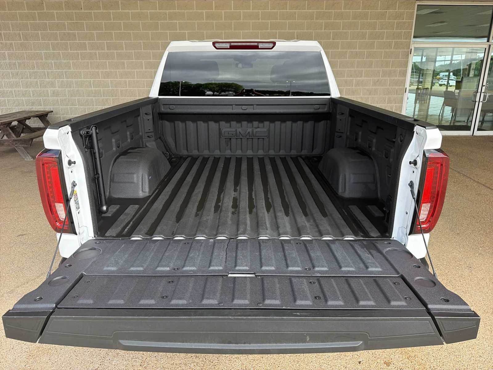 Used 2025 Summit White GMC AT4 image 26