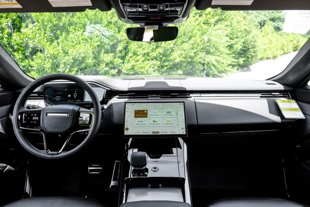 New 2026 Charente Grey Land Rover Dynamic SE image 18