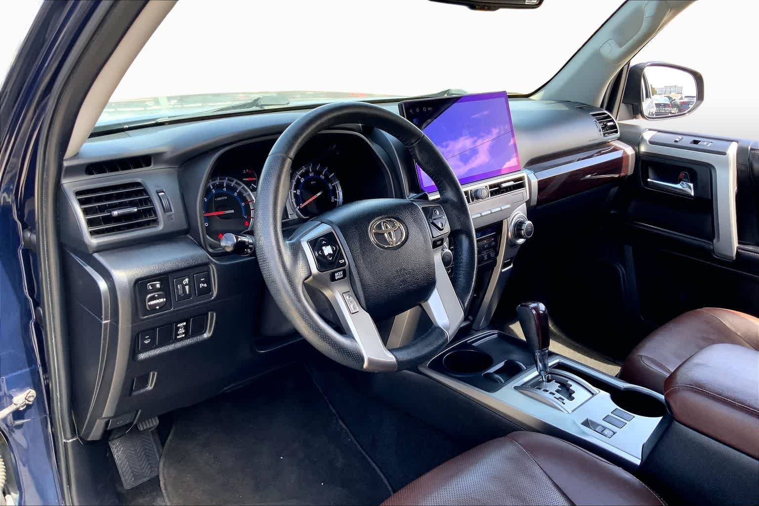 Used 2017 Nautical Blue Metallic Toyota Limited image 18