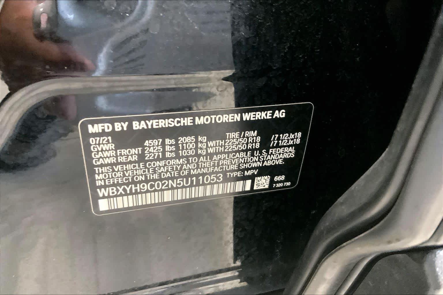 Used 2022 Jet Black BMW sDrive28i image 32