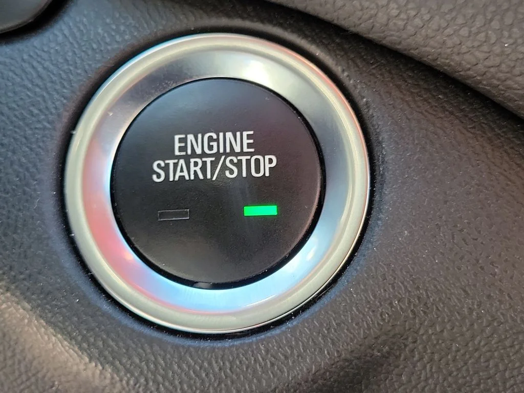 Used 2020 Pacific Blue Metallic Chevrolet LT image 14