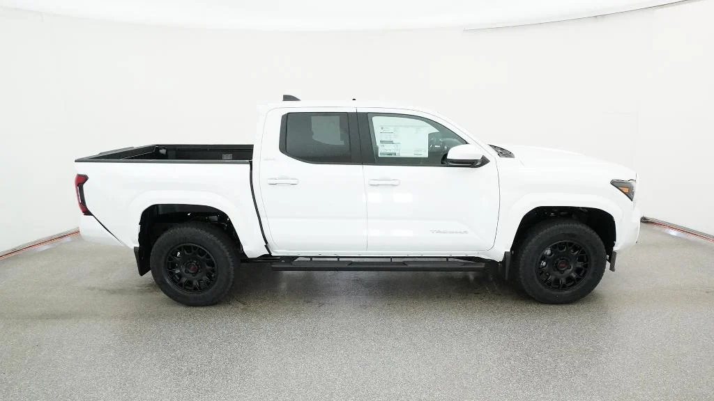 New 2026 Ice Cap Toyota SR5 image 14