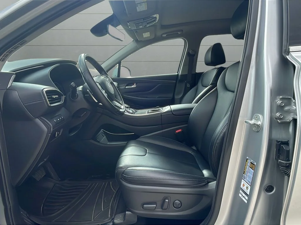 Used 2023 Silver Hyundai SEL image 10