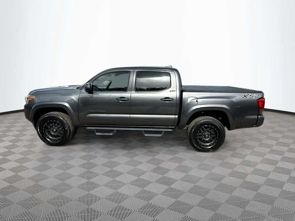 Used 2020 Gray Toyota SR5 image 9