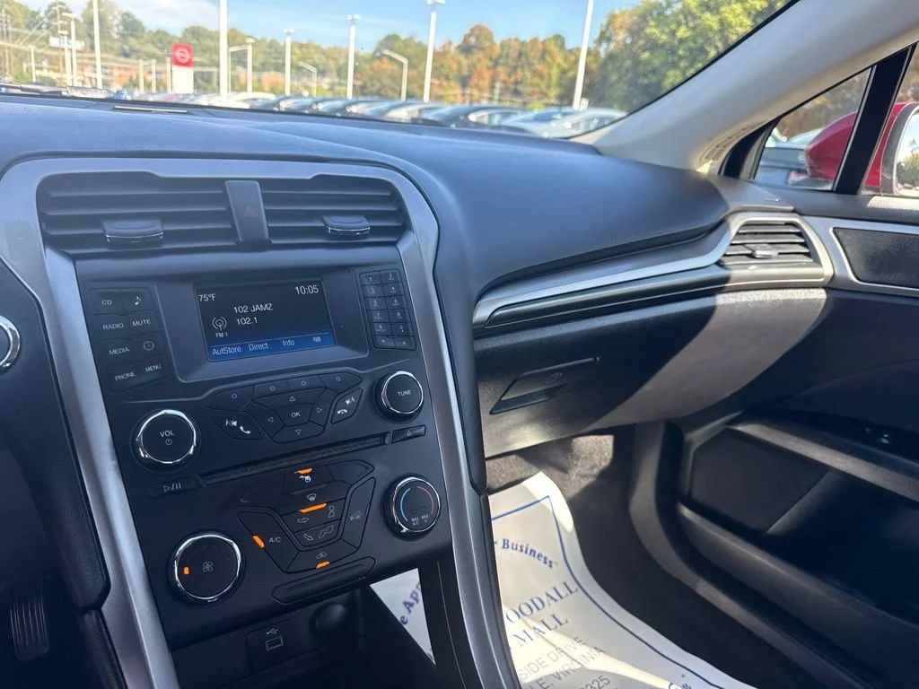 Used 2017 Red Ford S image 11