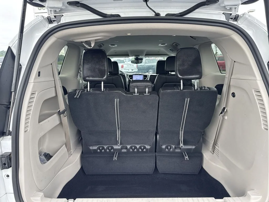 Used 2024 White Chrysler Touring L image 23