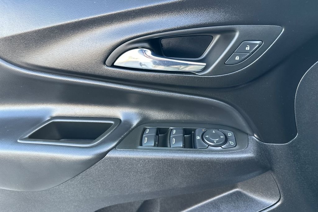 2024 Chevrolet Equinox LT - Photo 9