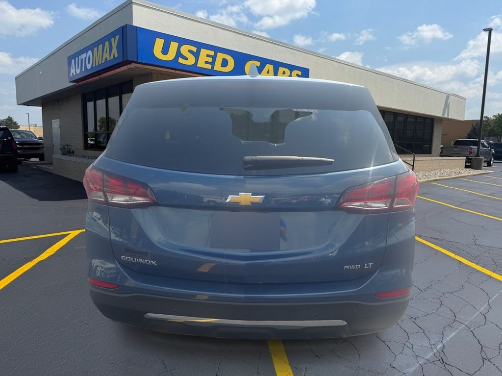 Used 2024 Lakeshore Blue Metallic Chevrolet LT image 6