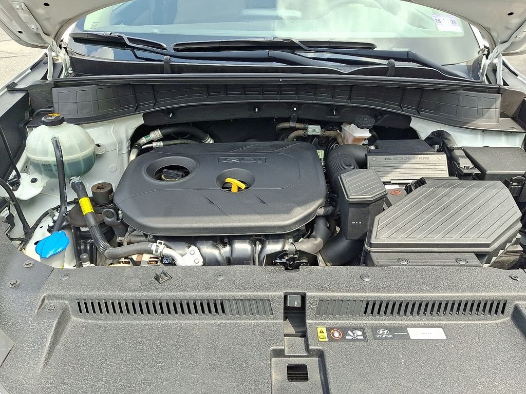 Used 2019 White Hyundai SE image 28