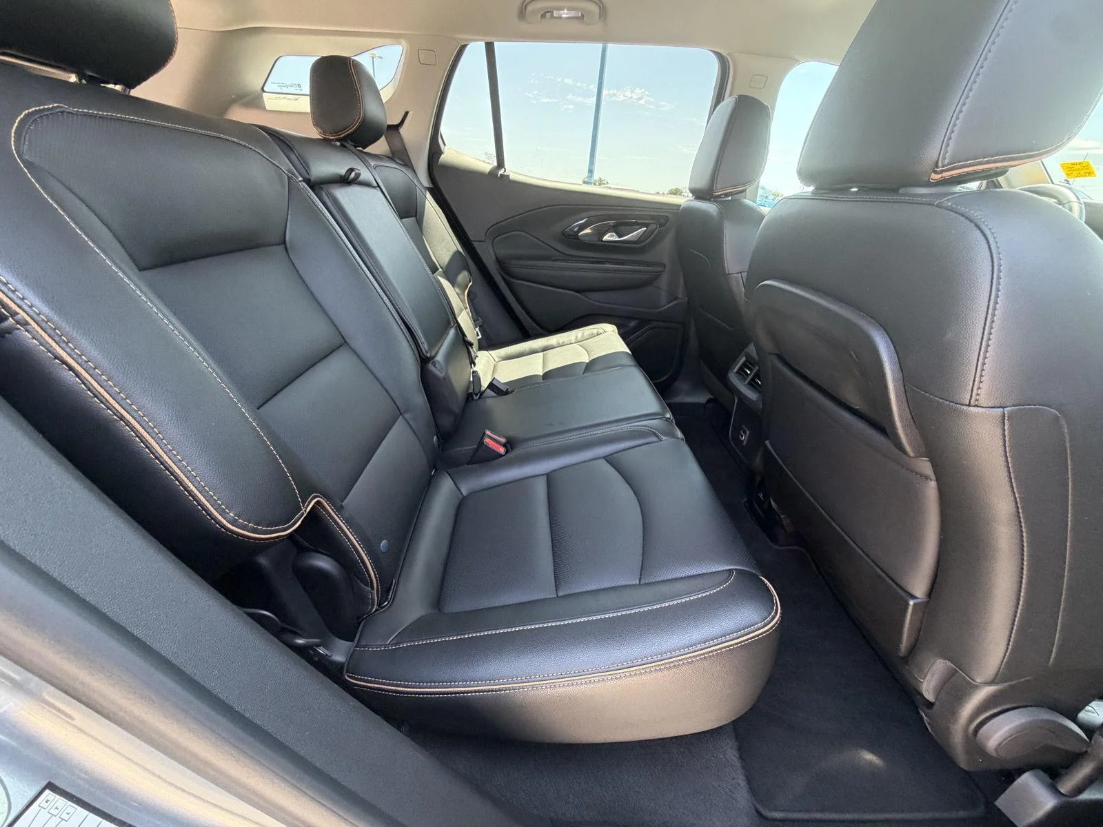 Used 2023 Sterling Metallic GMC AT4 image 16
