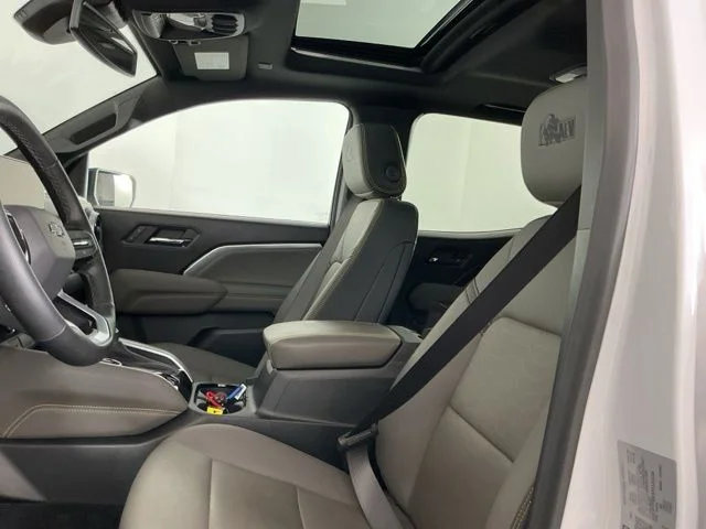 Used 2026 White Chevrolet ZR2 image 15