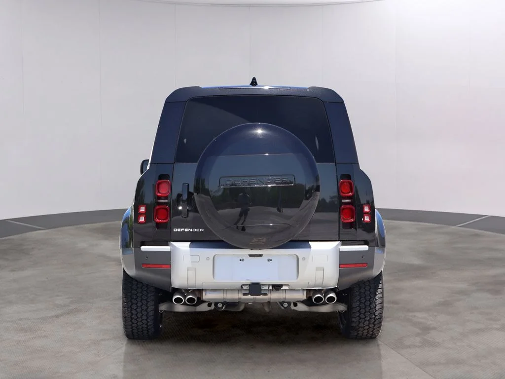 Certified Used 2024 Santorini Black Metallic Land Rover SE image 6