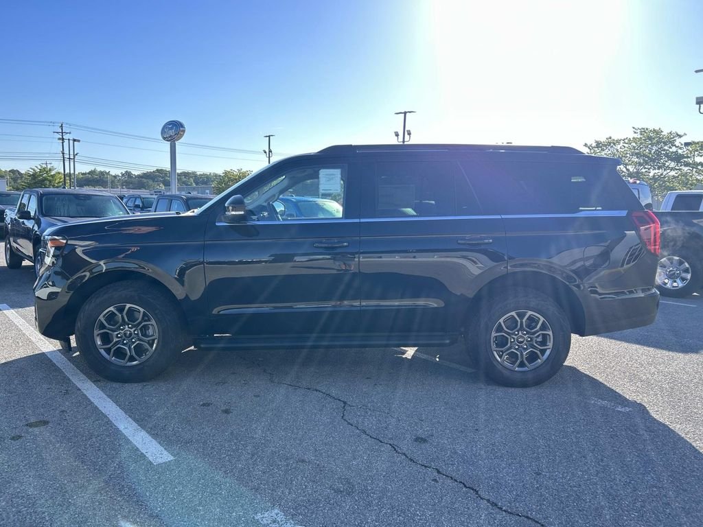 New 2026 Agate Black Metallic Ford Active image 7