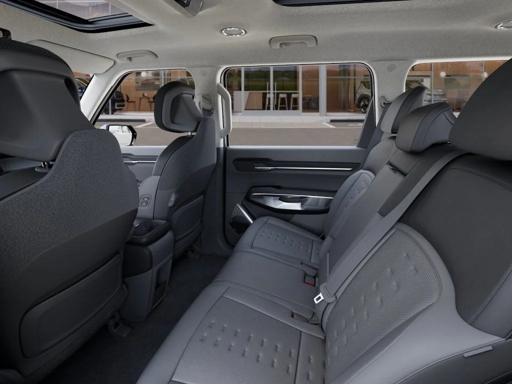 New 2026 Glacial White Pearl Kia Wind image 20