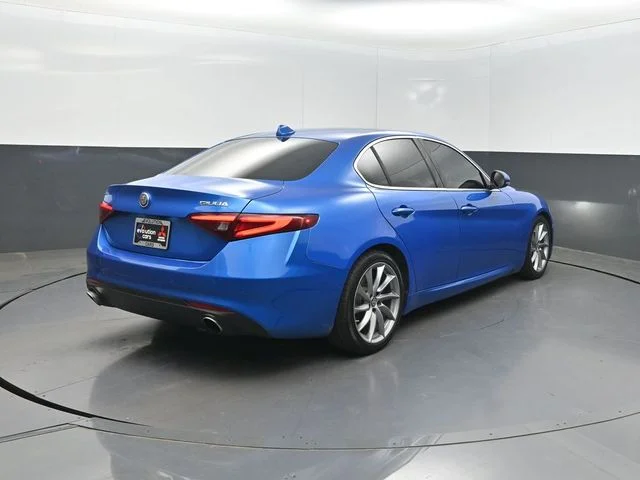 Used 2020 Blue Alfa Romeo Base image 31