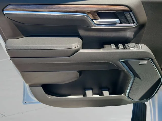 New 2026 Summit White Chevrolet LT Trail Boss image 22