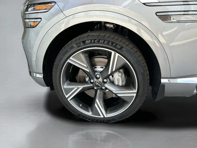 Used 2025 Silver Genesis 3.5T Prestige image 32
