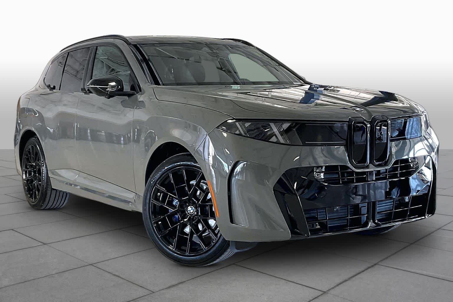 New 2027 Grey Pine Metallic BMW 40 xDrive image 2