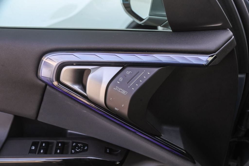 Used 2026 Skyscraper Grey Metallic BMW 30 xDrive image 18