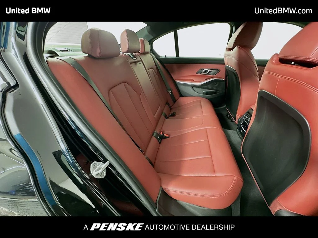 2025 BMW 3 Series 330i - Photo 28