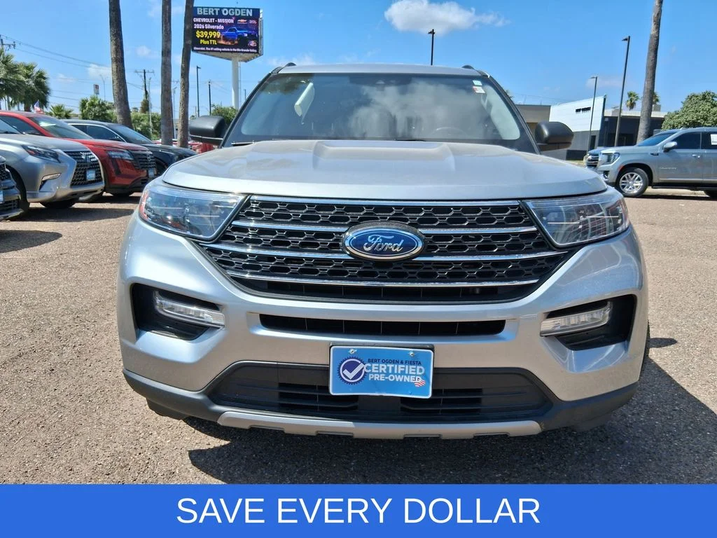 Used 2023 Silver Ford XLT image 2