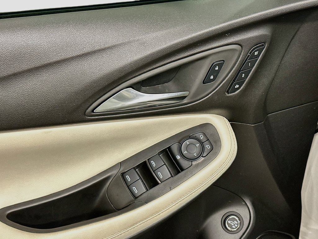 Used 2025 White Frost Buick Avenir image 19