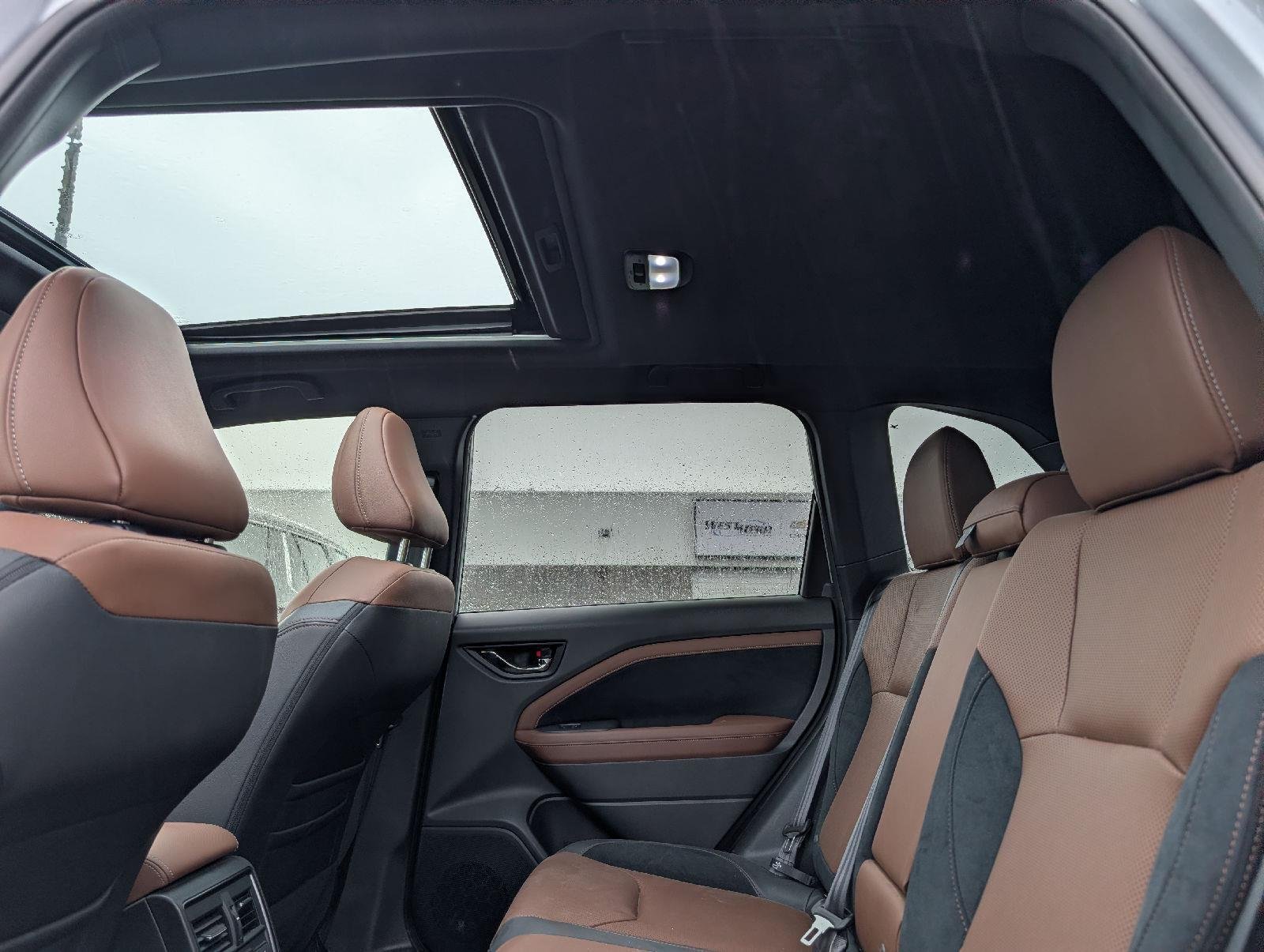 Used 2025  Subaru Touring image 10