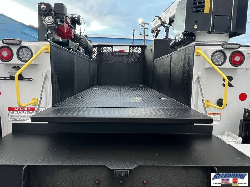 2025 Ford F-550 Super Duty Chassis Cab XL - Photo 13