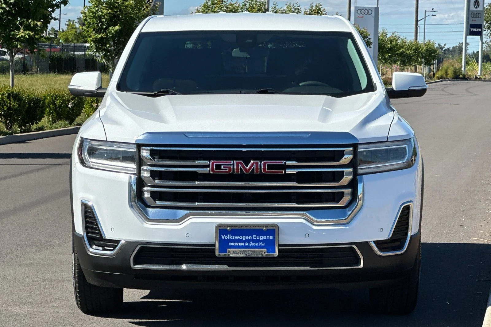 Used 2022 White GMC SLE image 8