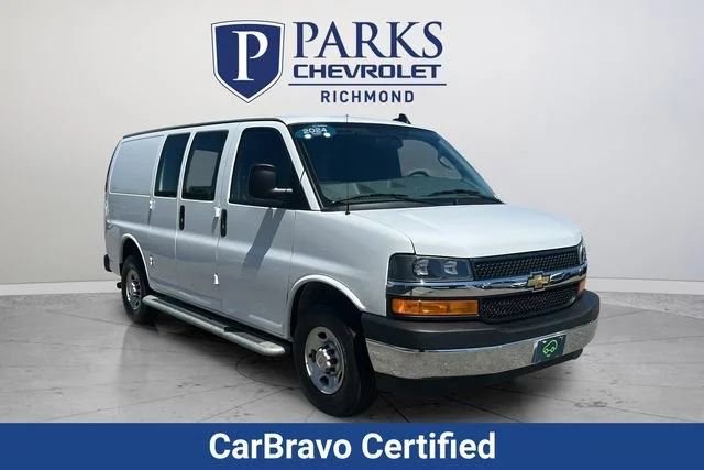2024 Chevrolet Express 2500 Work Van HD's photo
