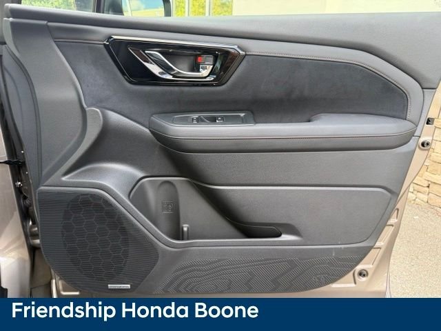 Used 2025 Brown Subaru Touring image 57