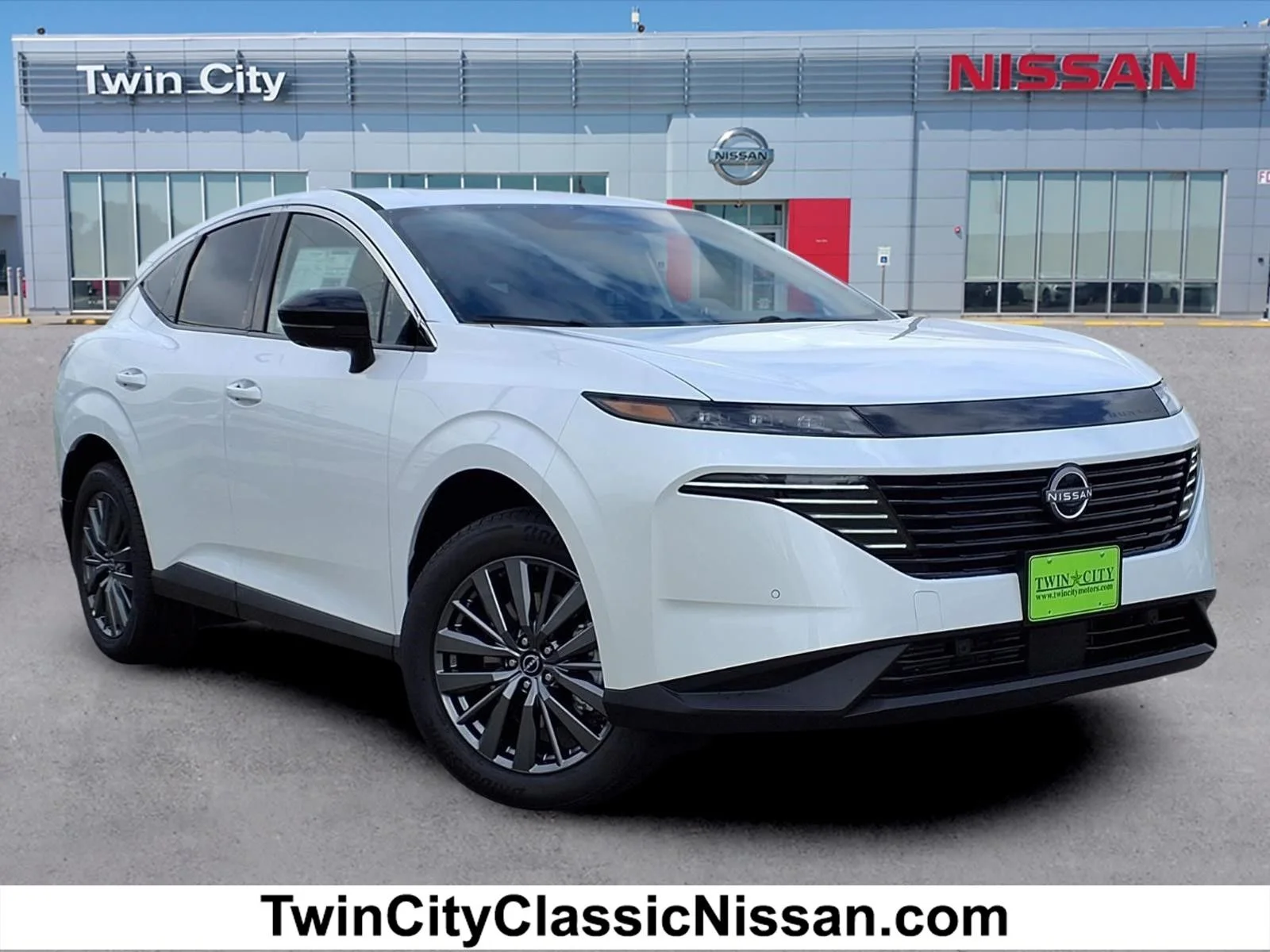 New 2026 White Nissan SL image 1