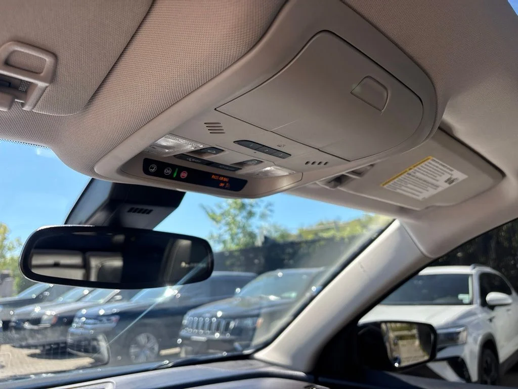 Used 2023 Black GMC Denali image 18