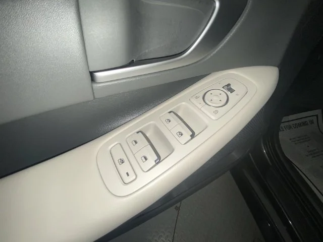 Used 2026 Gray Hyundai SEL Sport image 13
