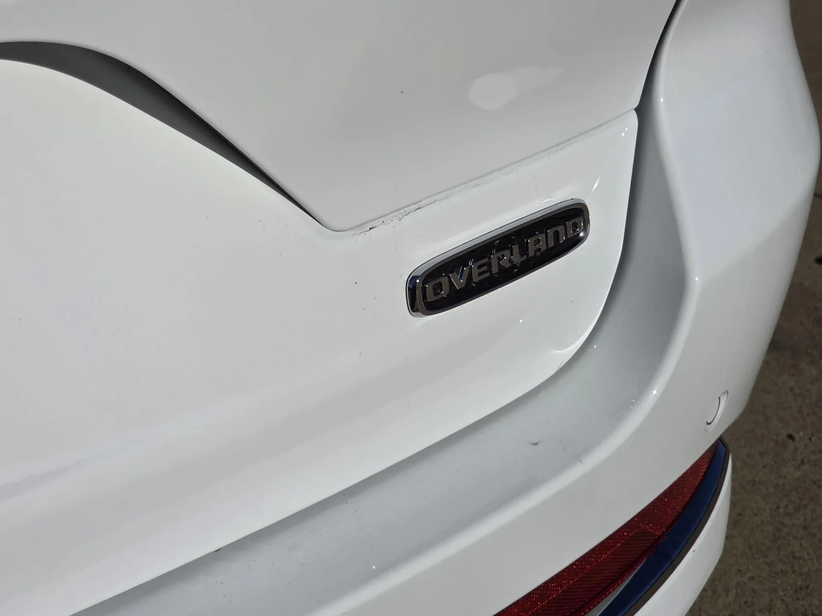 Used 2023 Bright White Clearcoat Jeep Overland image 9