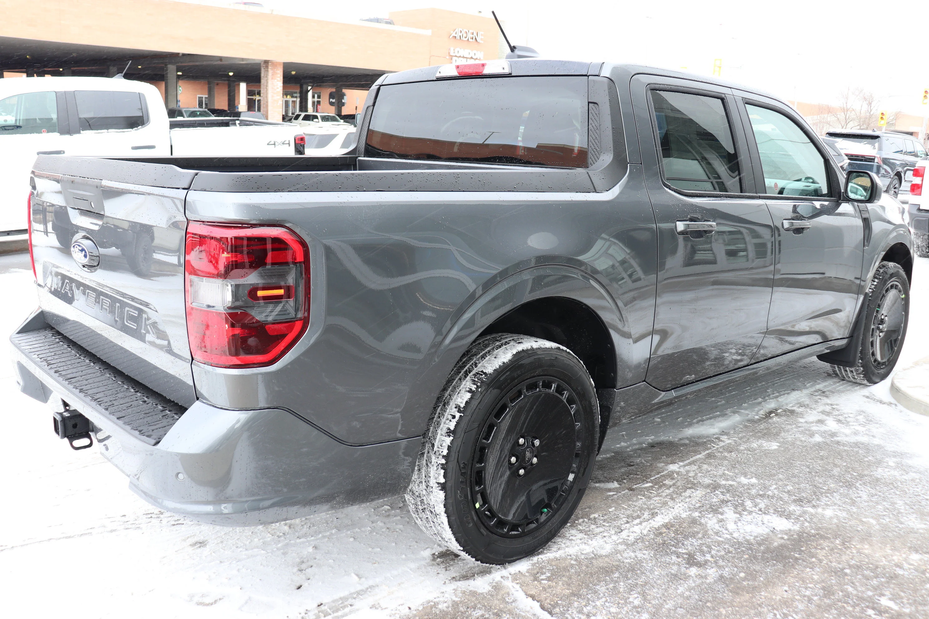 New 2026 CARBONIZED GREY METALLIC Ford Lobo Standard image 4