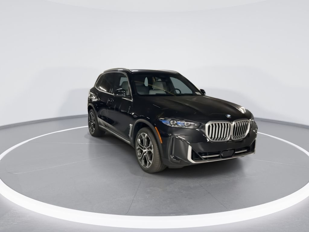 Used 2026 Black Sapphire Metallic BMW xDrive40i image 2