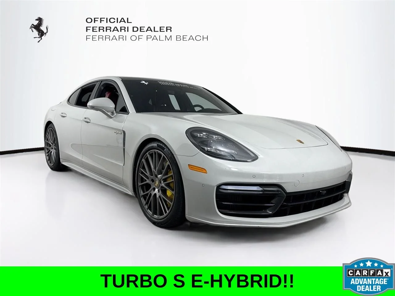 2022 Porsche Panamera Turbo S E-Hybrid's photo
