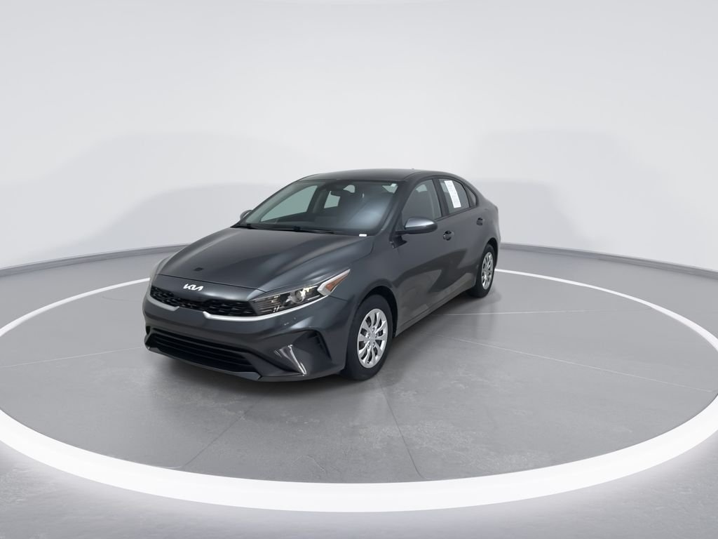 Used 2022 Gray Kia FE image 4