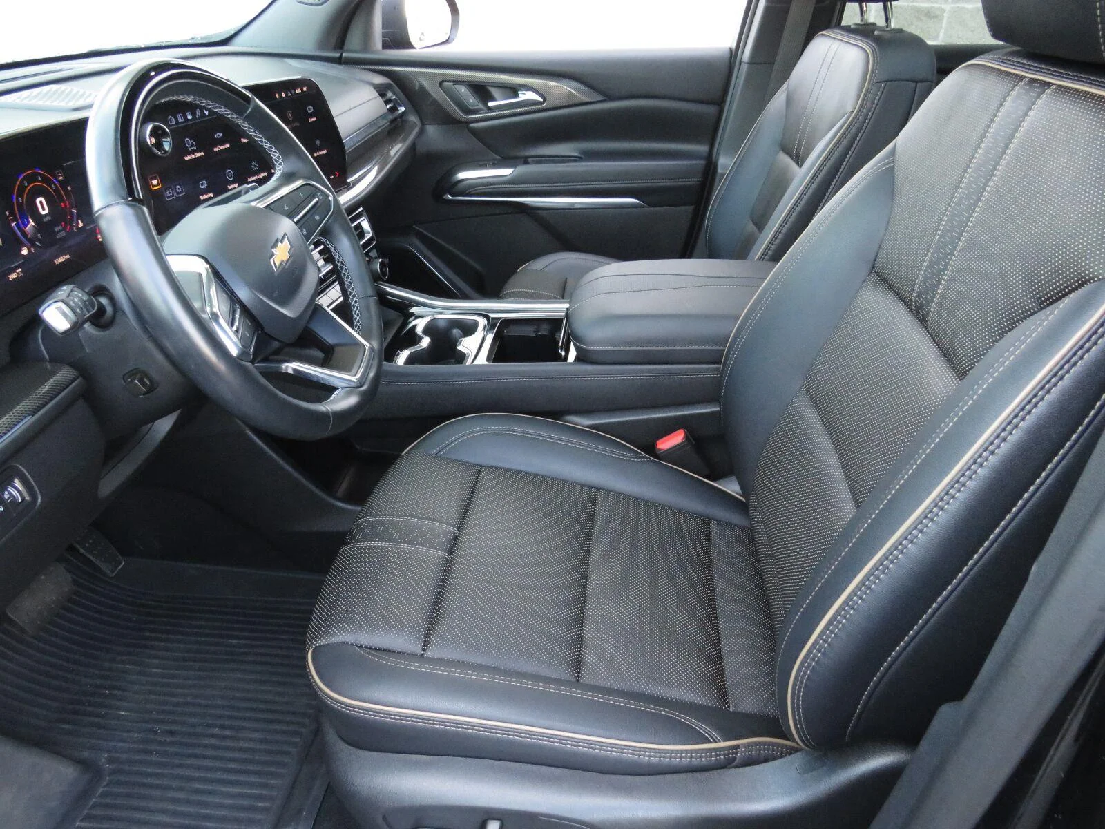 Used 2026 Mosaic Black Metallic Chevrolet High Country image 20