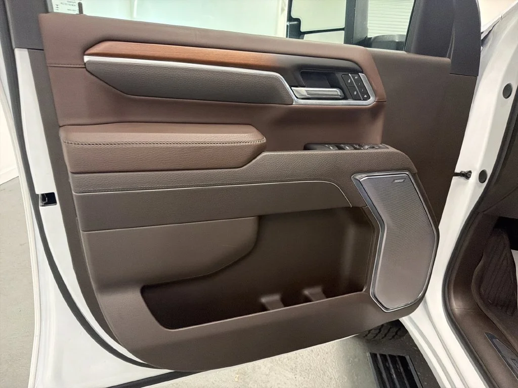 Used 2025 White GMC Denali image 13