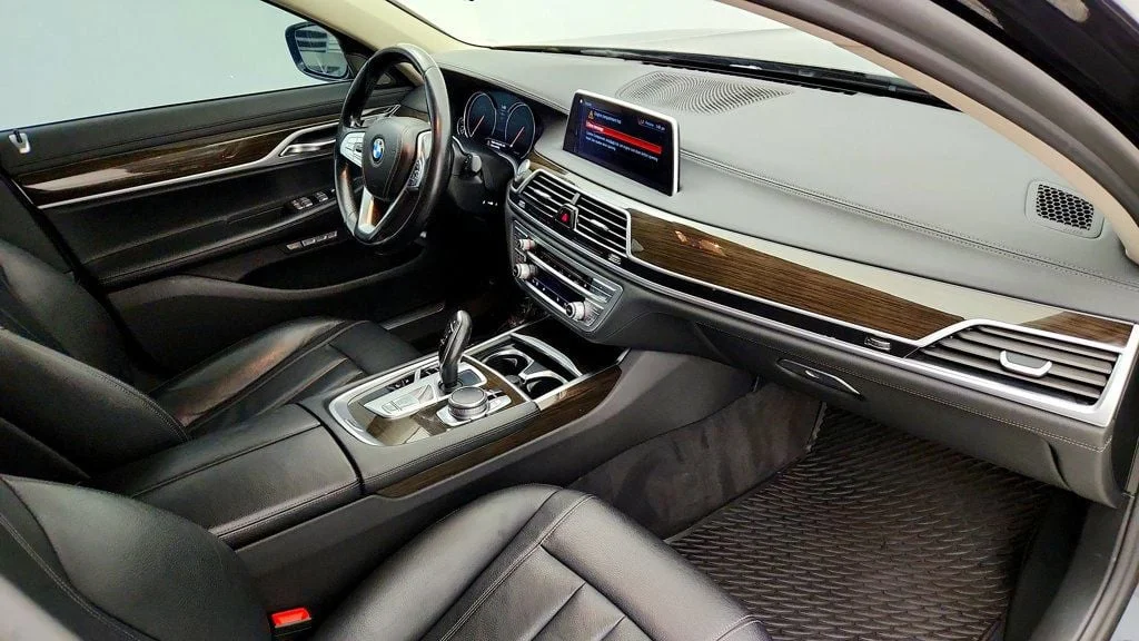 Used 2018 Black Sapphire Metallic BMW 740i xDrive image 26