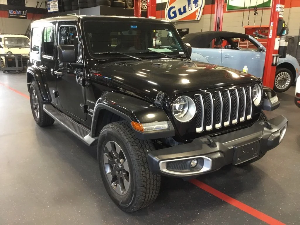 Used 2018 Black Jeep Unlimited Sahara image 2