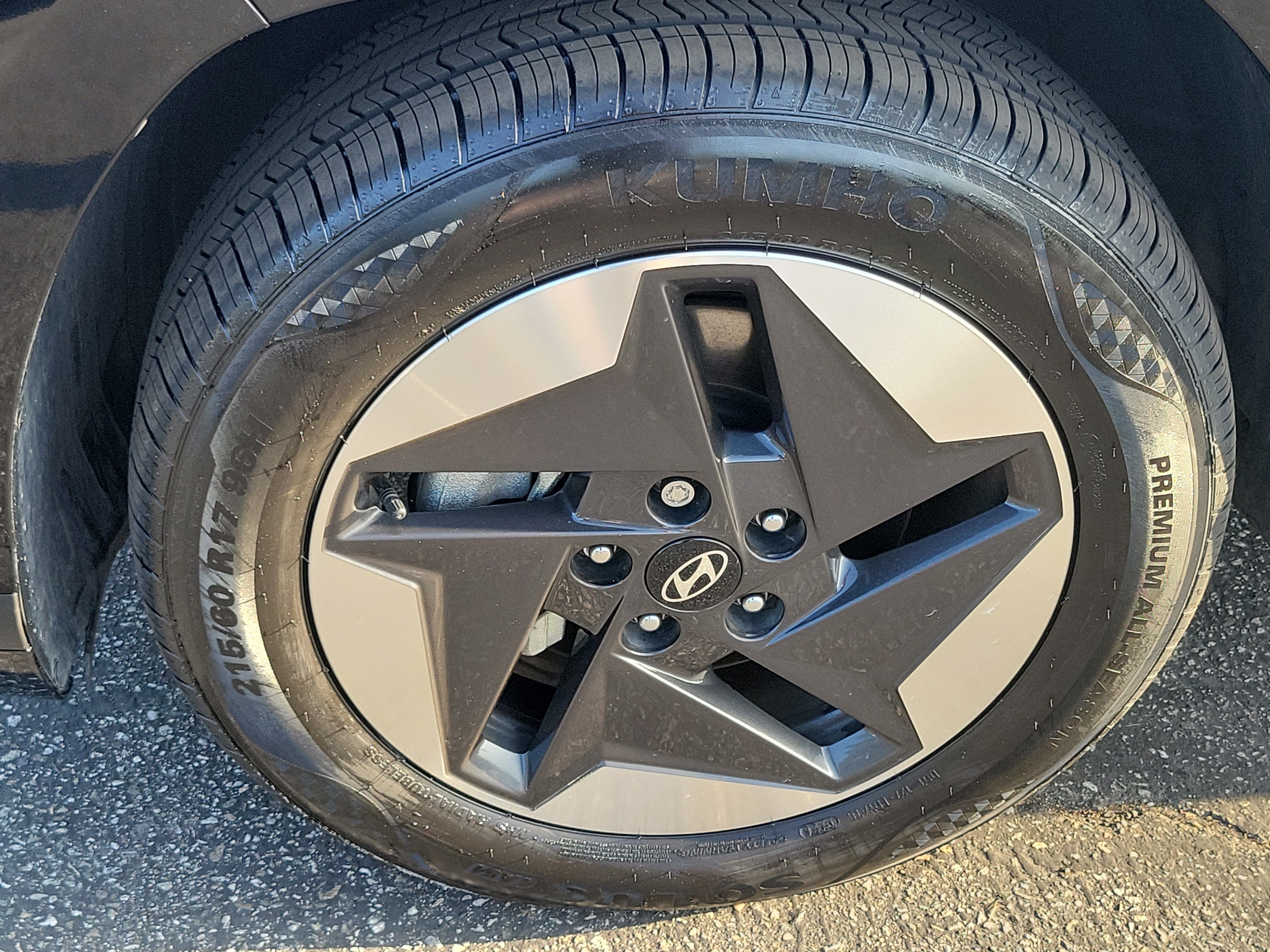 Certified Used 2024 Abyss Black Pearl Hyundai SEL image 7