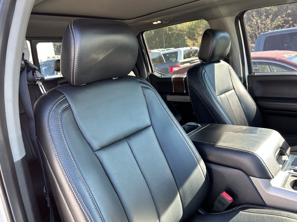 Used 2019  Ford  image 14